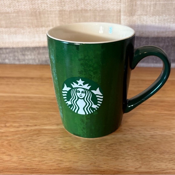 Starbucks Green And Red 10 ounce 2021‎ Coffee Mug - Picture 1 of 6